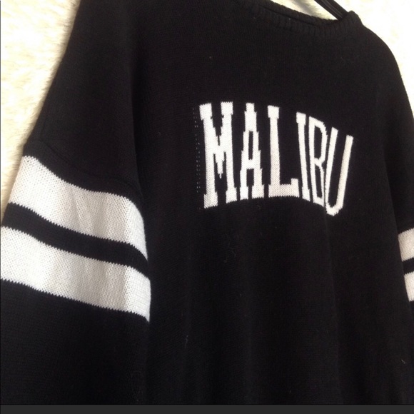 brandy melville sweater !!!! - Picture 1 of 3